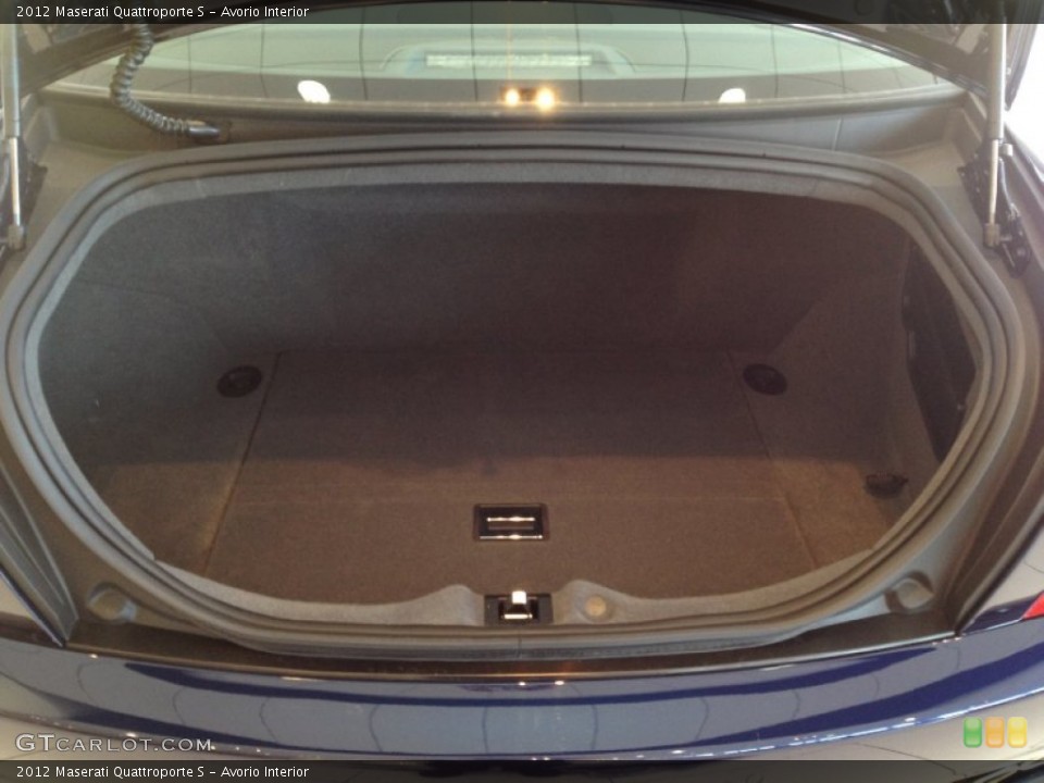 Avorio Interior Trunk for the 2012 Maserati Quattroporte S #63805701