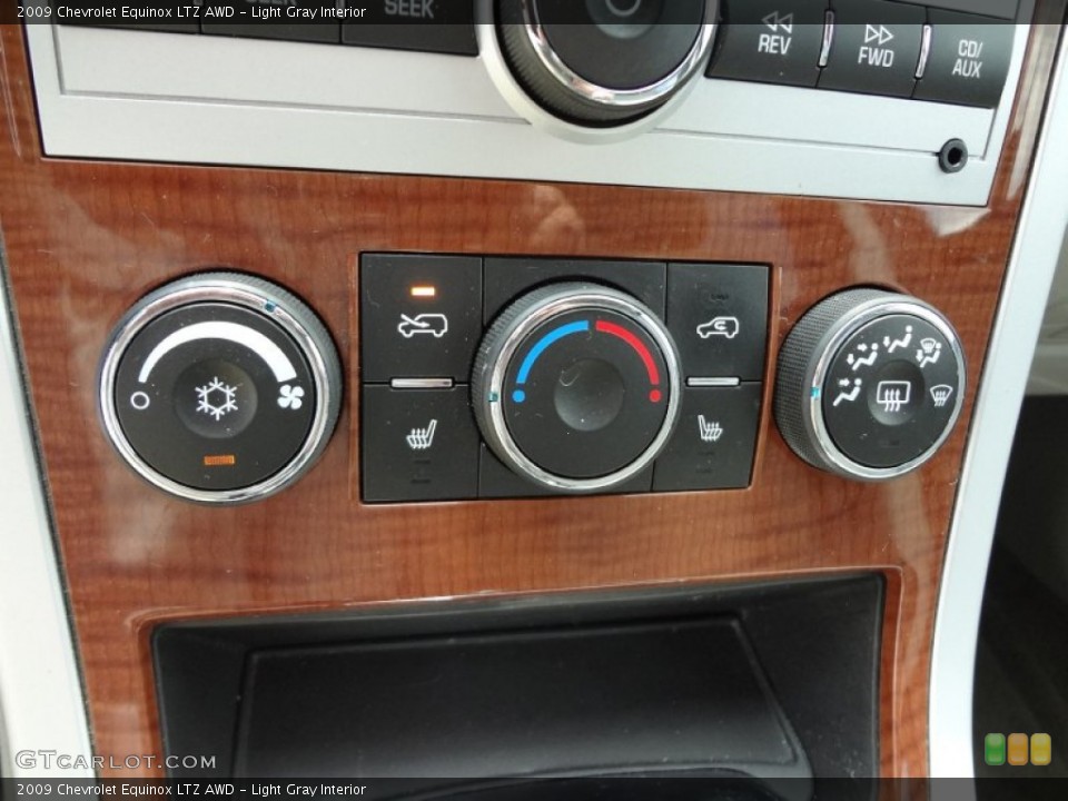 Light Gray Interior Controls for the 2009 Chevrolet Equinox LTZ AWD #63834891