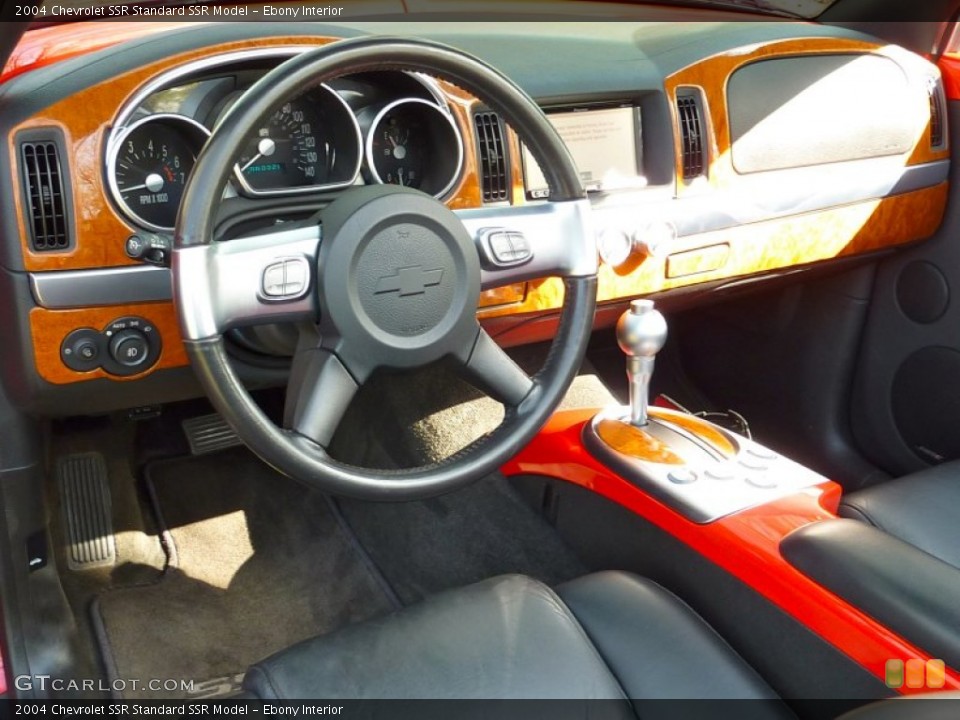 Ebony Interior Photo for the 2004 Chevrolet SSR  #63834990