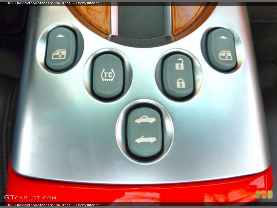 Ebony Interior Controls for the 2004 Chevrolet SSR  #63835185