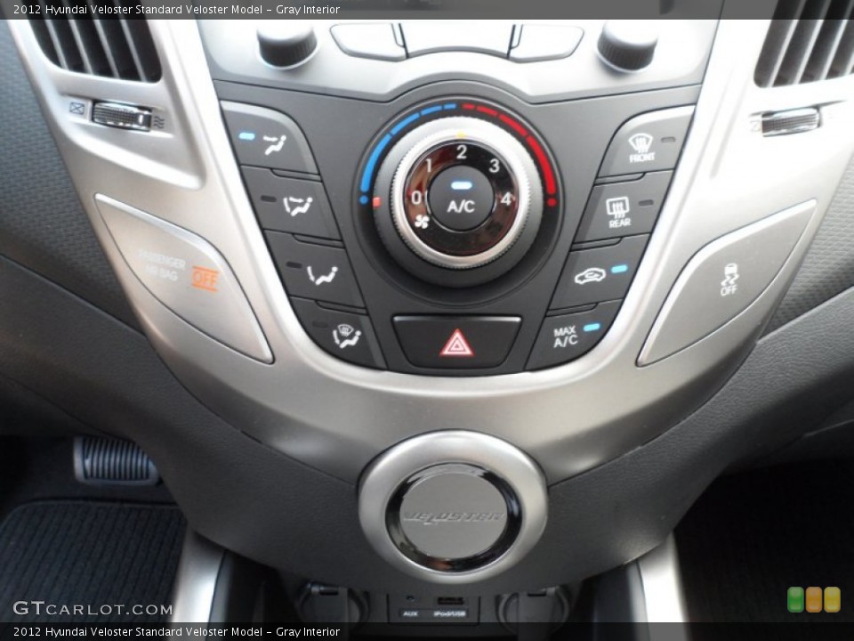 Gray Interior Controls for the 2012 Hyundai Veloster  #63838893