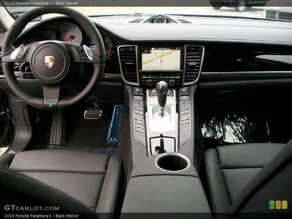 Black Interior Dashboard for the 2010 Porsche Panamera S #63841825