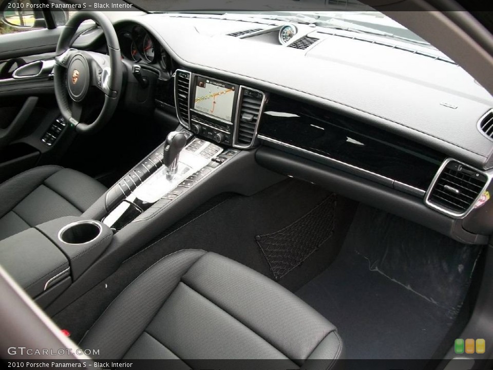 Black Interior Dashboard for the 2010 Porsche Panamera S #63841905