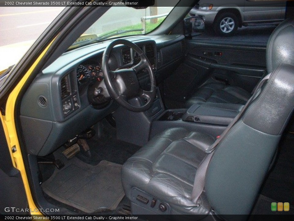Graphite Interior Photo for the 2002 Chevrolet Silverado 3500 LT Extended Cab Dually #63856954