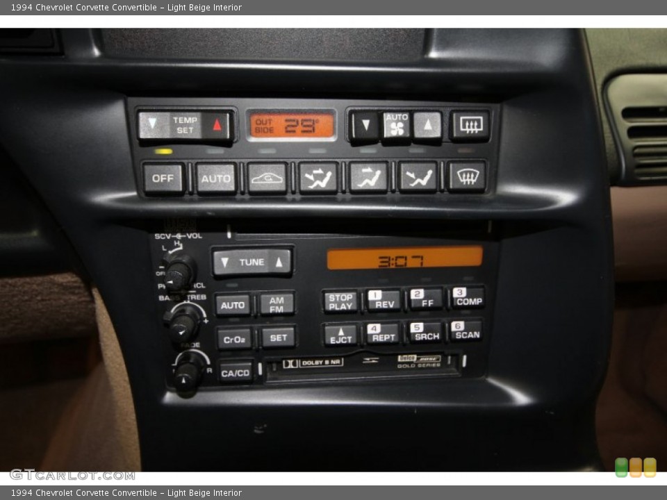 Light Beige Interior Controls for the 1994 Chevrolet Corvette Convertible #63860296