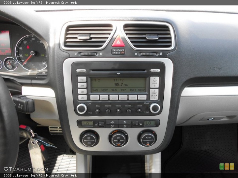 Moonrock Gray Interior Controls for the 2008 Volkswagen Eos VR6 #63935692