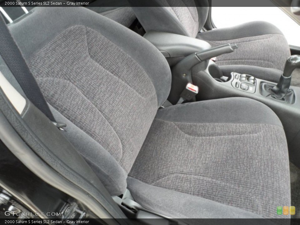 Gray Interior Photo for the 2000 Saturn S Series SL2 Sedan #63944131
