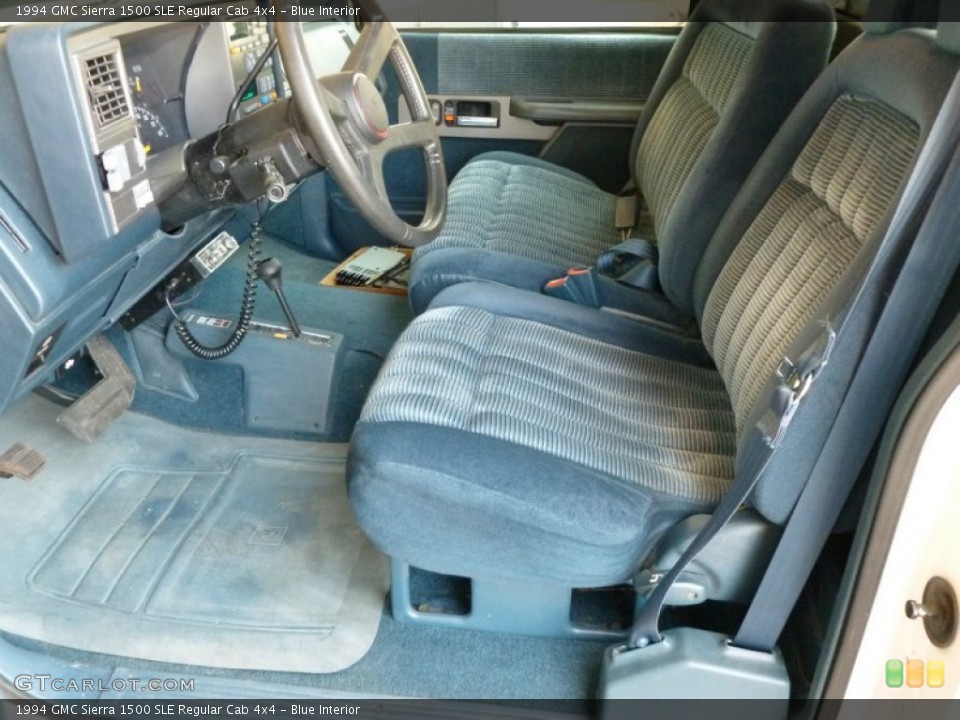 Blue Interior Photo for the 1994 GMC Sierra 1500 SLE Regular Cab 4x4 #63988514