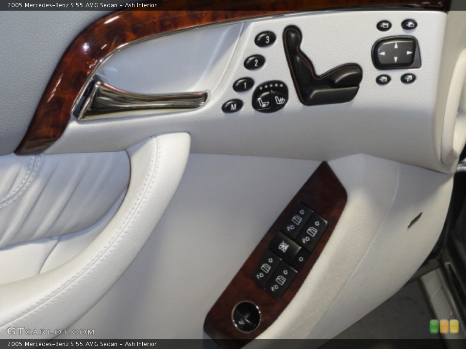 Ash Interior Controls for the 2005 Mercedes-Benz S 55 AMG Sedan #64013269