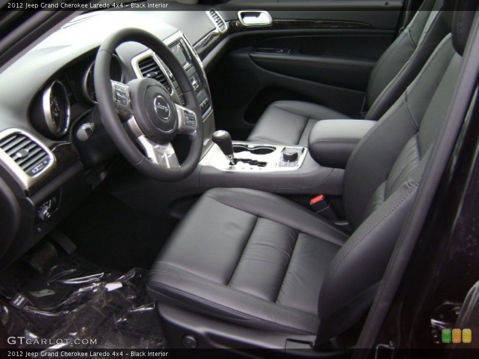 Black Interior Photo for the 2012 Jeep Grand Cherokee Laredo 4x4 #64016330