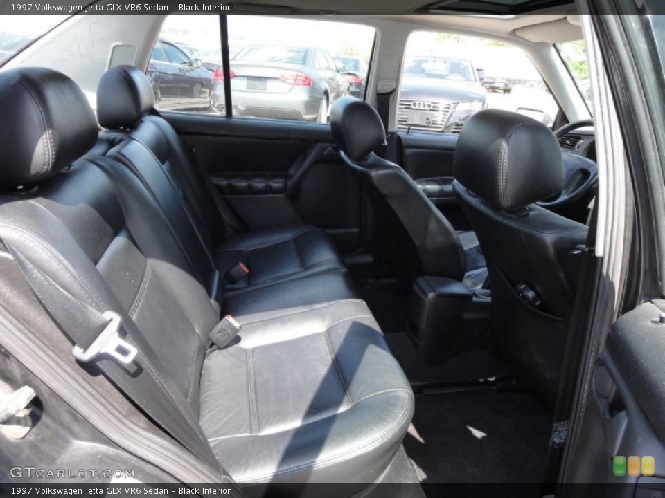 Black Interior Photo for the 1997 Volkswagen Jetta GLX VR6 Sedan #64073693
