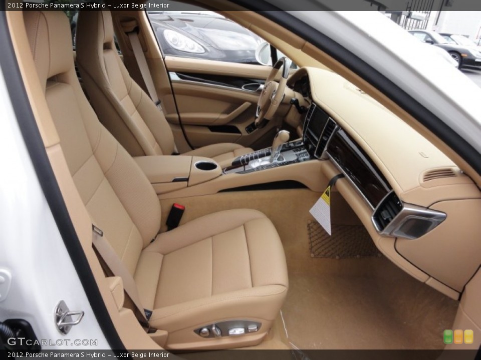 Luxor Beige Interior Photo for the 2012 Porsche Panamera S Hybrid #64074950