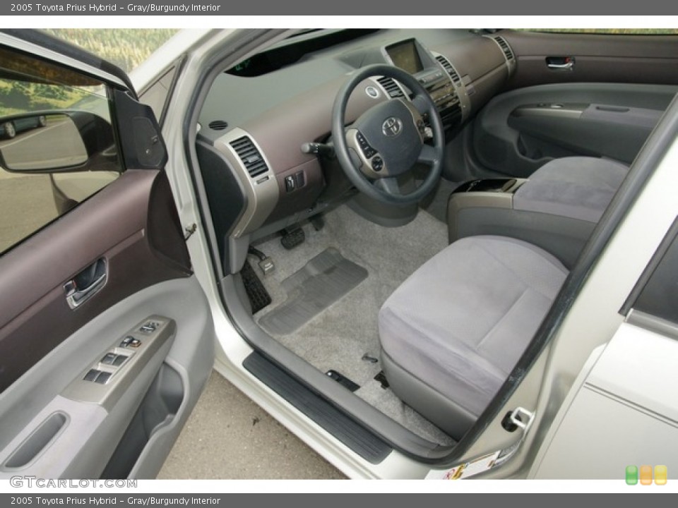 Gray/Burgundy Interior Photo for the 2005 Toyota Prius Hybrid #64079378