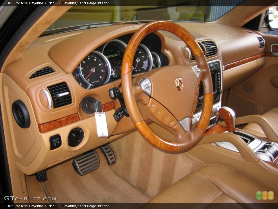 Havanna/Sand Beige Interior Steering Wheel for the 2006 Porsche Cayenne Turbo S #64112520