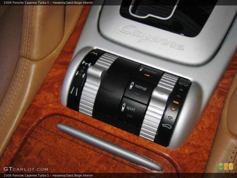 Havanna/Sand Beige Interior Controls for the 2006 Porsche Cayenne Turbo S #64112610