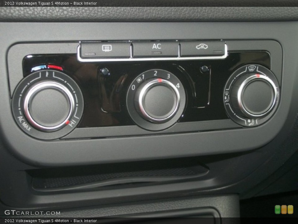 Black Interior Controls for the 2012 Volkswagen Tiguan S 4Motion #64115919