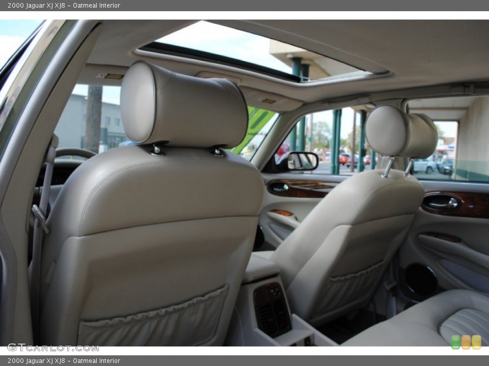 Oatmeal Interior Photo for the 2000 Jaguar XJ XJ8 #64121830