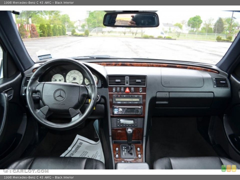 Black Interior Photo for the 1998 Mercedes-Benz C 43 AMG #64189664