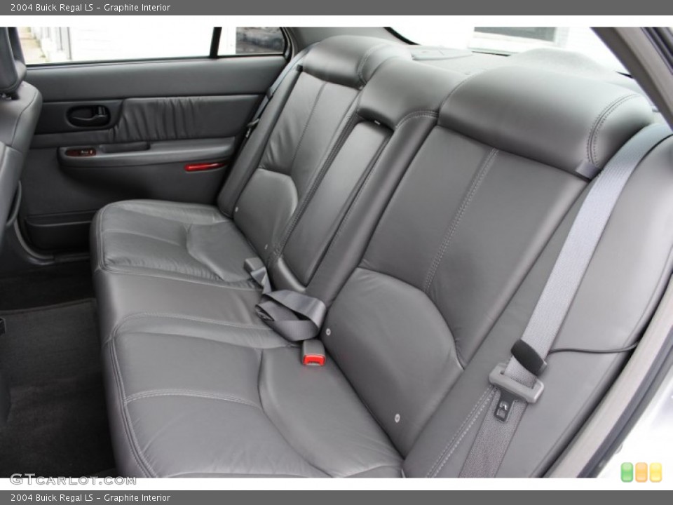 Graphite 2004 Buick Regal Interiors