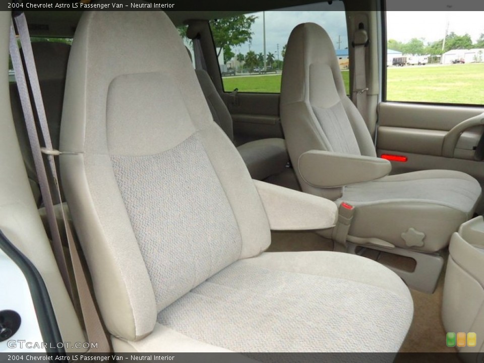 Neutral Interior Photo for the 2004 Chevrolet Astro LS Passenger Van #64222660