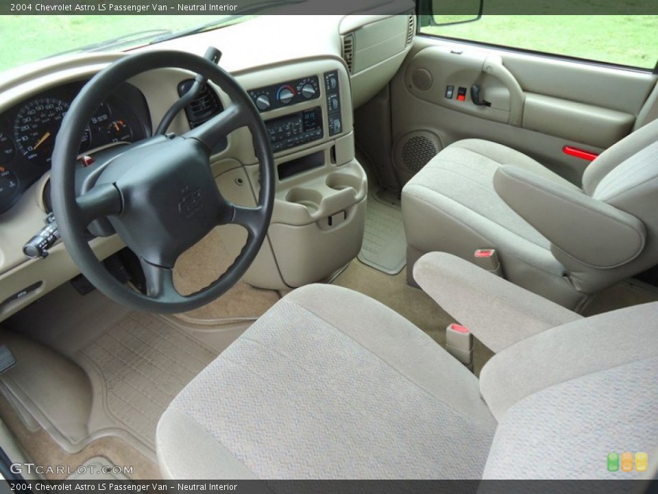 Neutral Interior Photo for the 2004 Chevrolet Astro LS Passenger Van #64222739