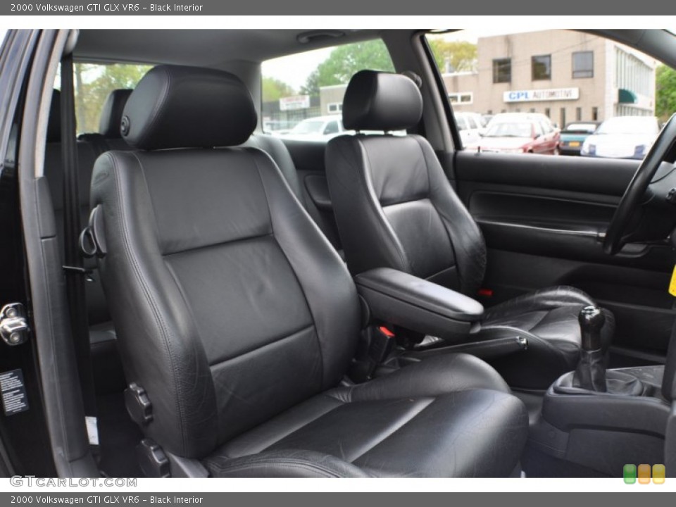 Black Interior Photo for the 2000 Volkswagen GTI GLX VR6 #64235349