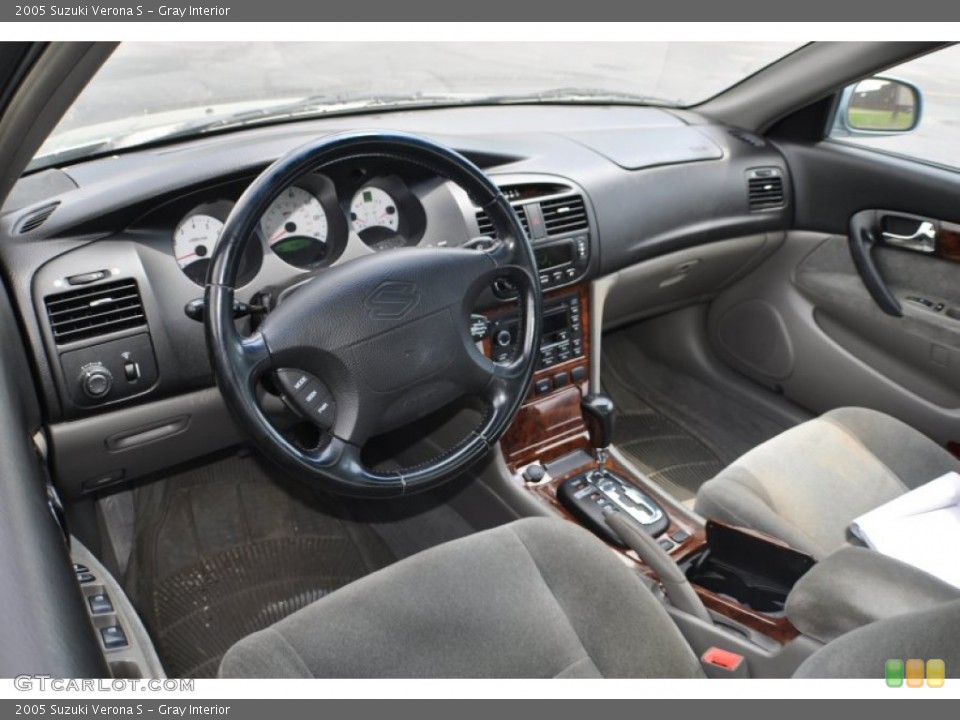 Gray Interior Dashboard for the 2005 Suzuki Verona S #64236333