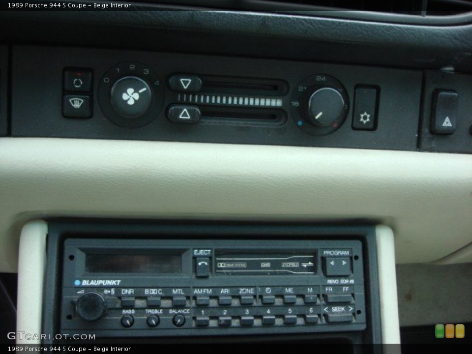 Beige Interior Audio System for the 1989 Porsche 944 S Coupe #64260095