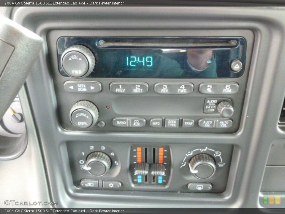 Dark Pewter Interior Controls for the 2004 GMC Sierra 1500 SLE Extended Cab 4x4 #64293259