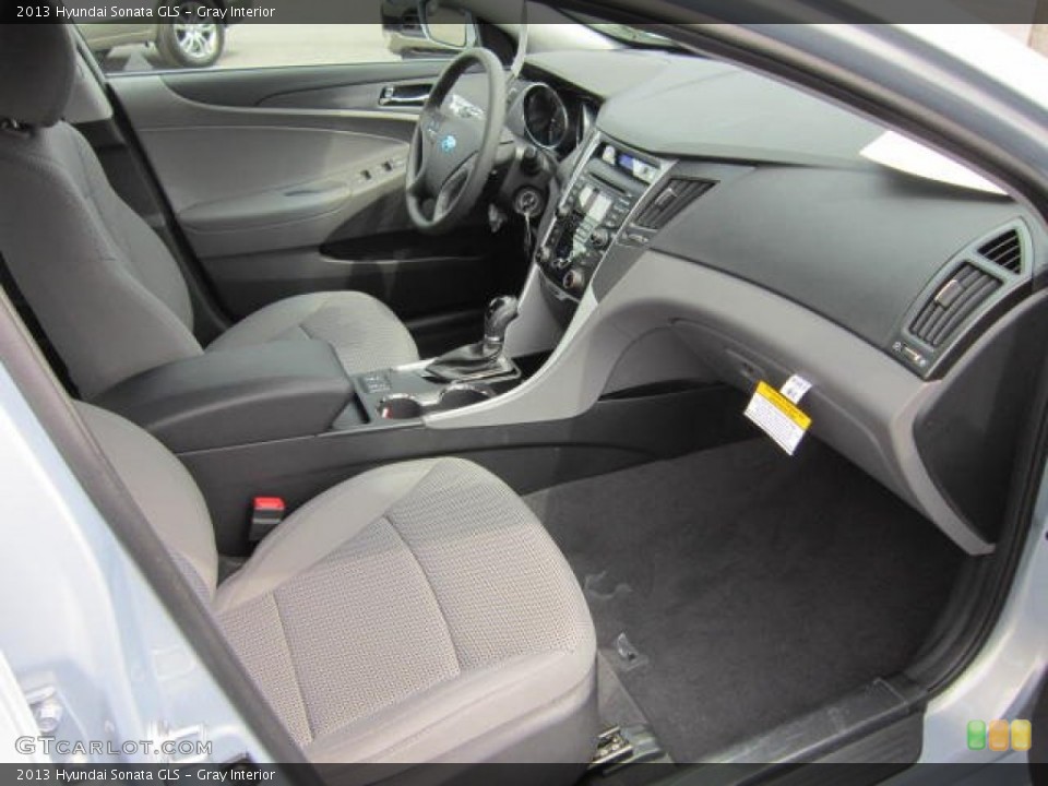 Gray Interior Photo for the 2013 Hyundai Sonata GLS #64329508