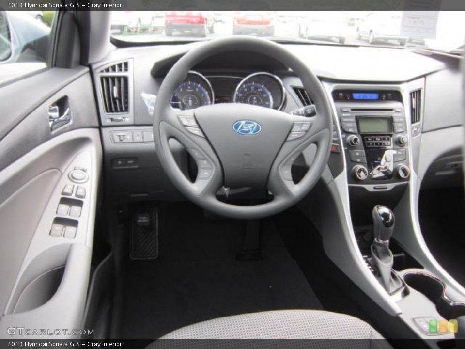 Gray Interior Dashboard for the 2013 Hyundai Sonata GLS #64329541