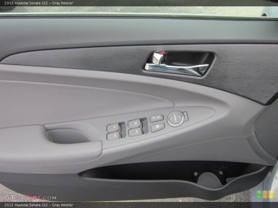 Gray Interior Door Panel for the 2013 Hyundai Sonata GLS #64329574