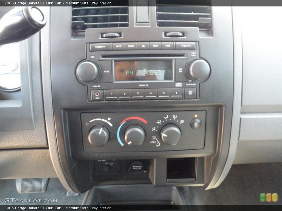 Medium Slate Gray Interior Controls for the 2006 Dodge Dakota ST Club Cab #64348492