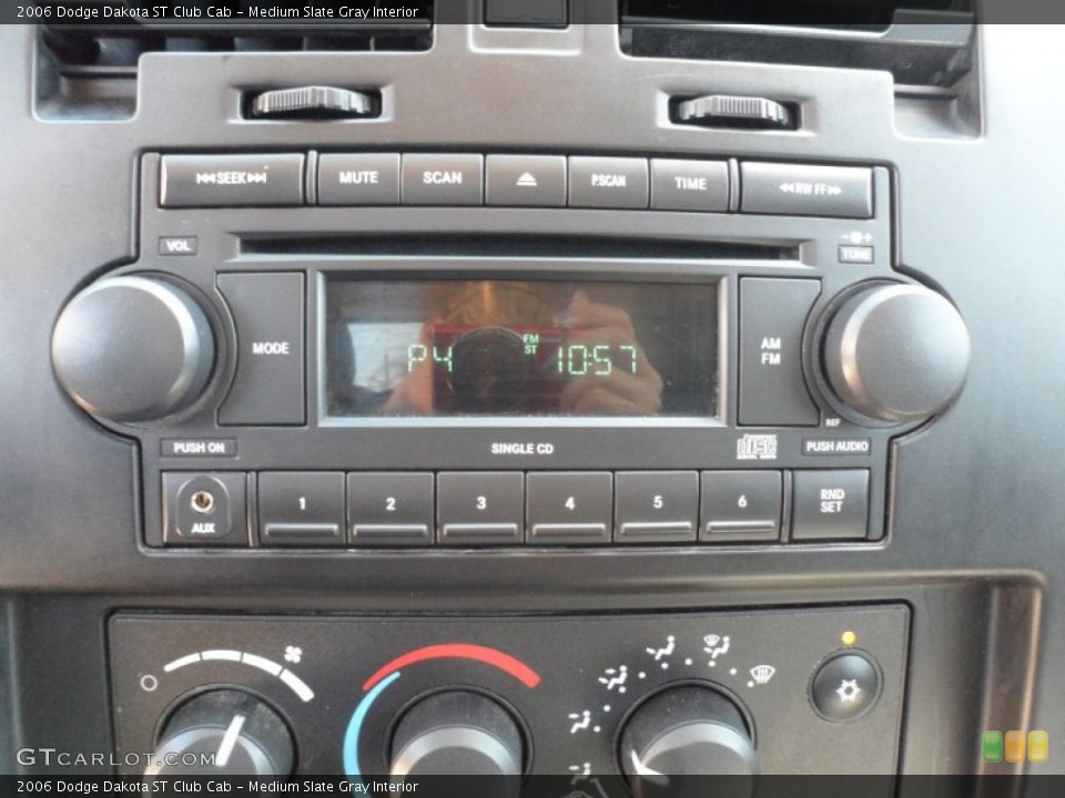 Medium Slate Gray Interior Audio System for the 2006 Dodge Dakota ST Club Cab #64348498