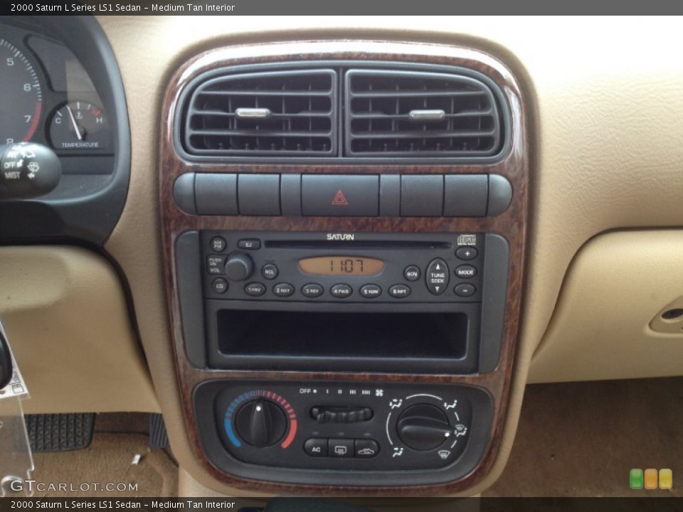 Medium Tan Interior Controls for the 2000 Saturn L Series LS1 Sedan #64371198