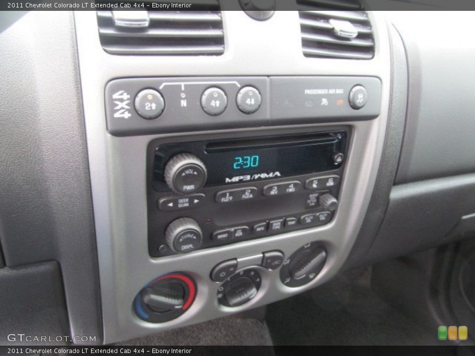 Ebony Interior Controls for the 2011 Chevrolet Colorado LT Extended Cab 4x4 #64416350
