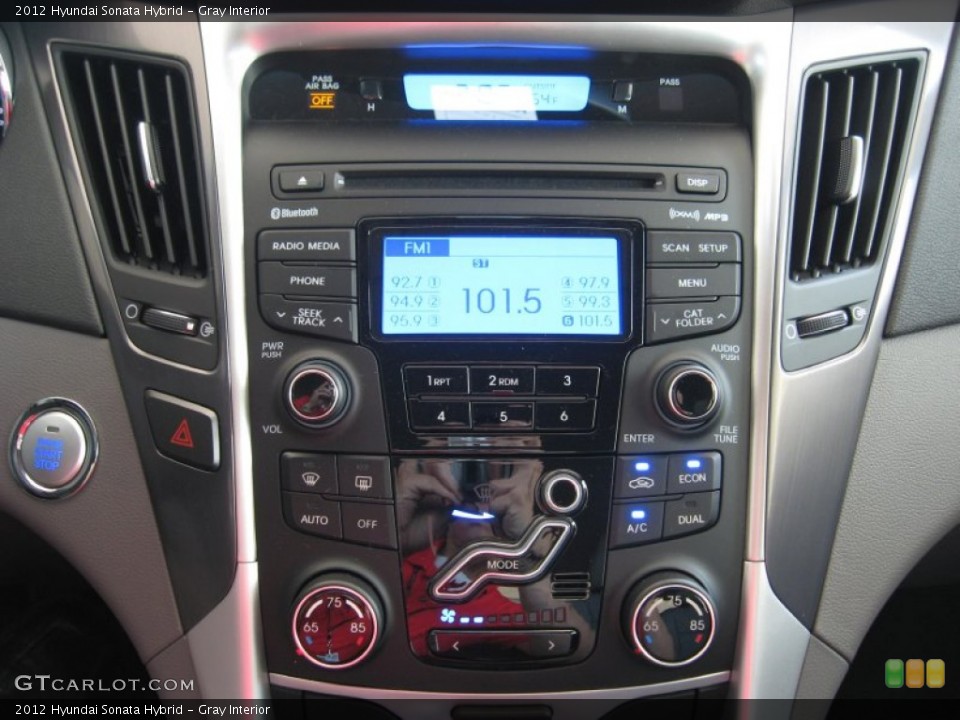 Gray Interior Controls for the 2012 Hyundai Sonata Hybrid #64419809