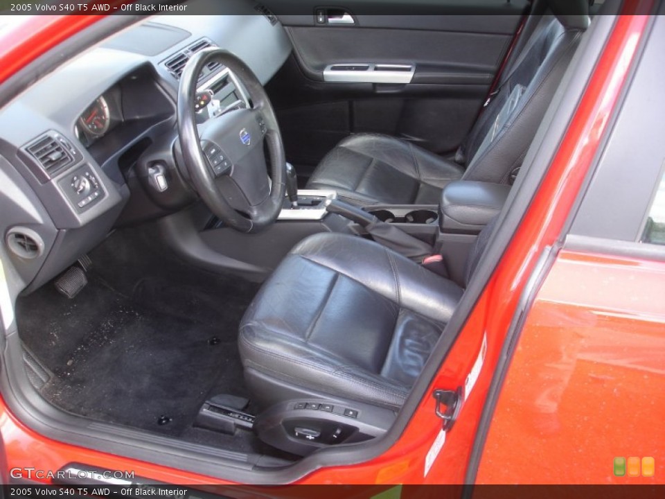Off Black Interior Photo for the 2005 Volvo S40 T5 AWD #64442598