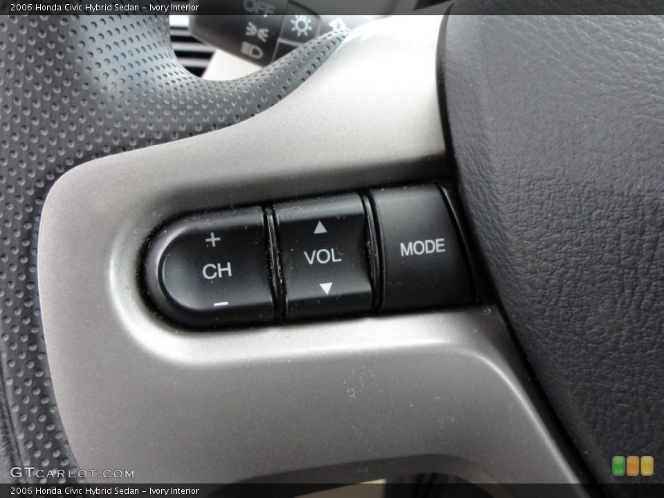 Ivory Interior Controls for the 2006 Honda Civic Hybrid Sedan #64447878