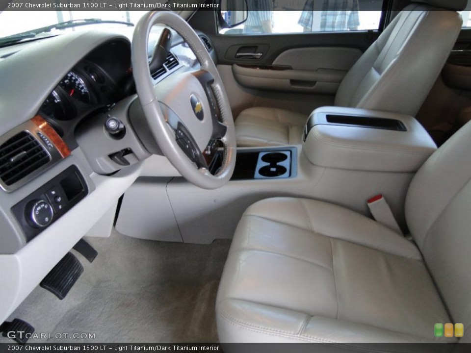 Light Titanium/Dark Titanium Interior Photo for the 2007 Chevrolet Suburban 1500 LT #64469556