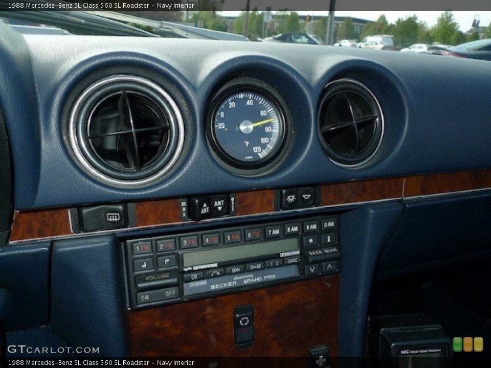 Navy Interior Controls for the 1988 Mercedes-Benz SL Class 560 SL Roadster #64470915