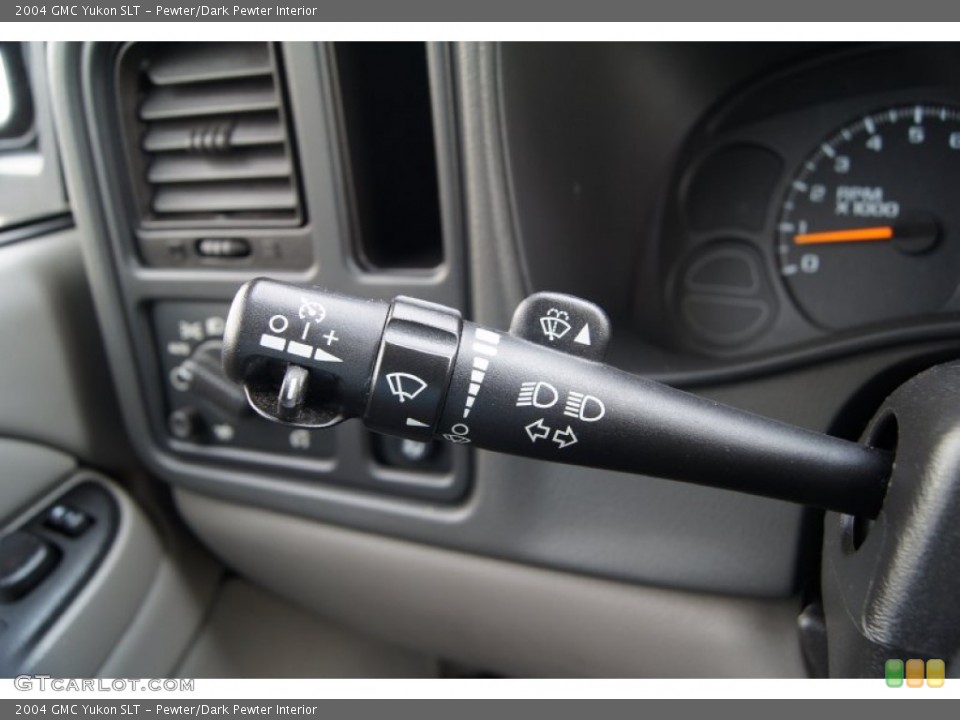 Pewter/Dark Pewter Interior Controls for the 2004 GMC Yukon SLT #64472751