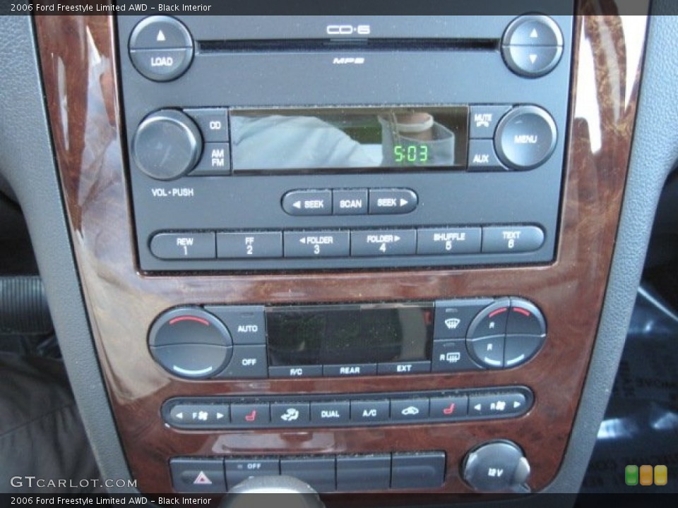 Black Interior Controls for the 2006 Ford Freestyle Limited AWD #64477724