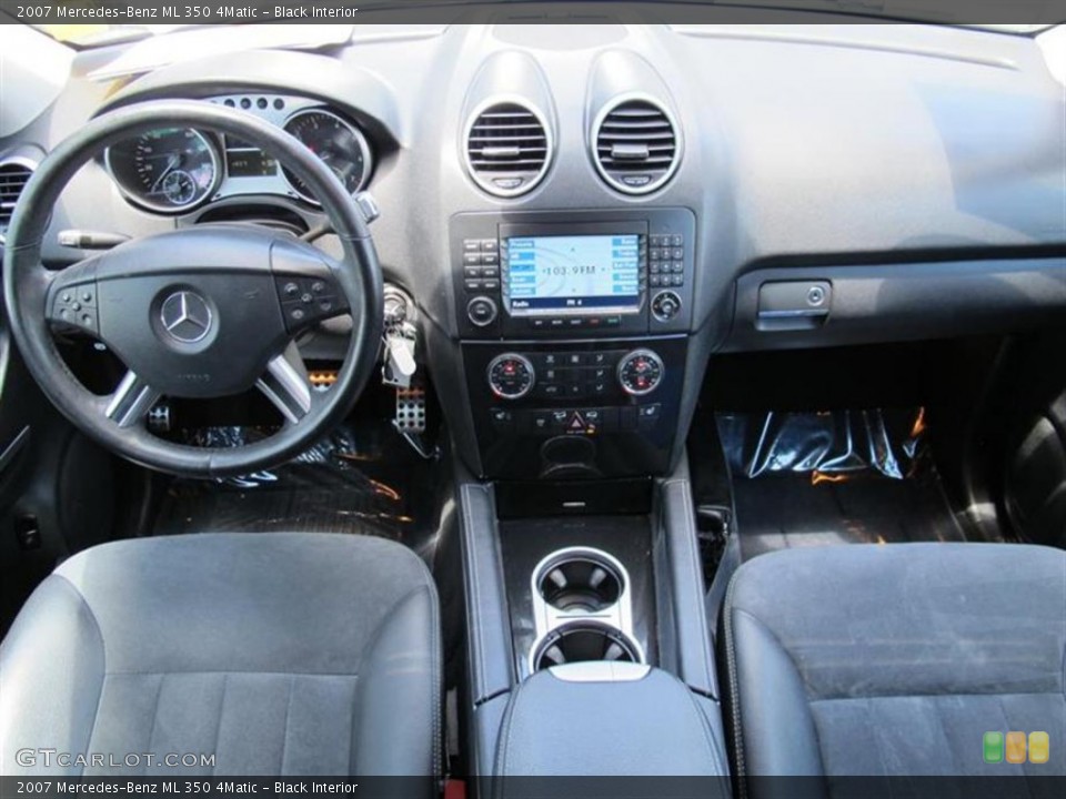 Black Interior Photo for the 2007 Mercedes-Benz ML 350 4Matic #64489378