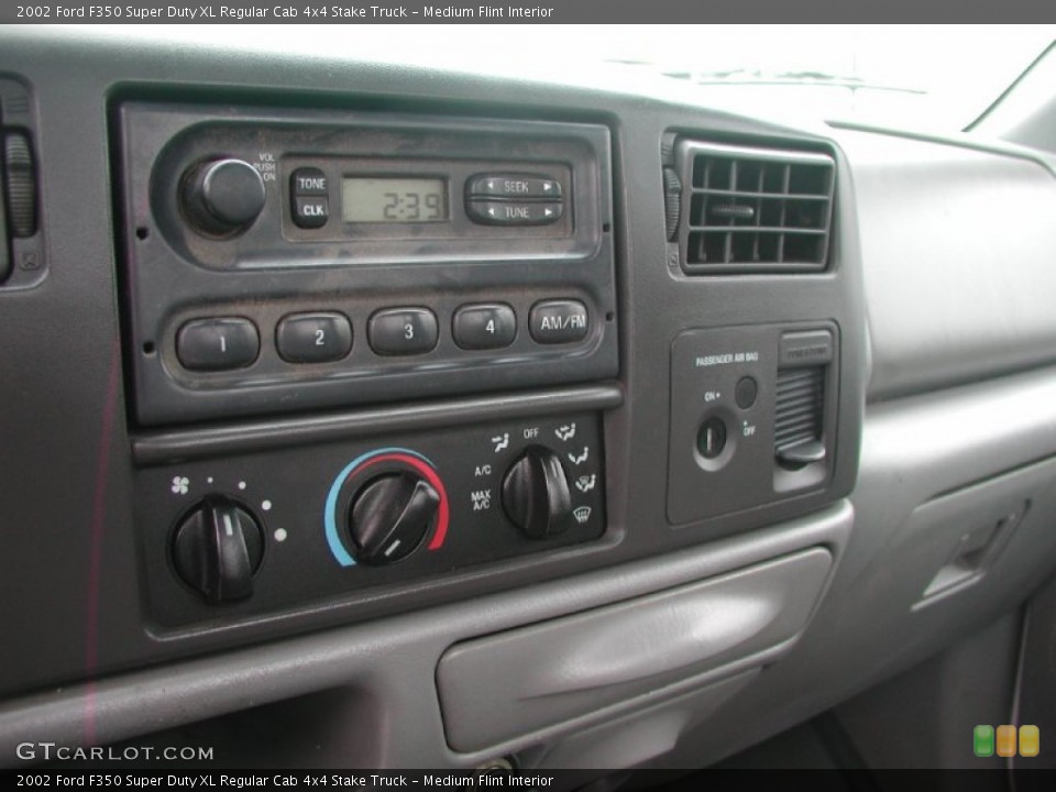 Medium Flint Interior Controls for the 2002 Ford F350 Super Duty XL Regular Cab 4x4 Stake Truck #64529307