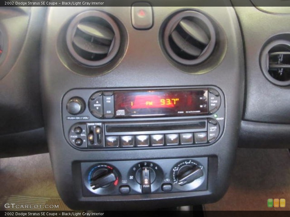 Black/Light Gray Interior Controls for the 2002 Dodge Stratus SE Coupe #64533711