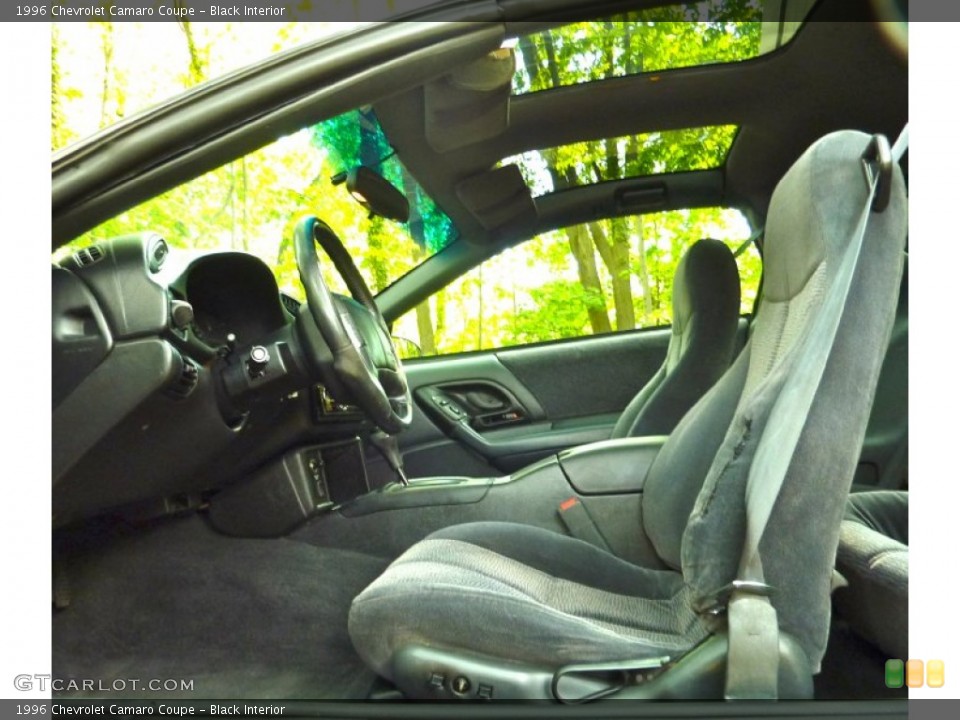 Black Interior Photo for the 1996 Chevrolet Camaro Coupe #64543170