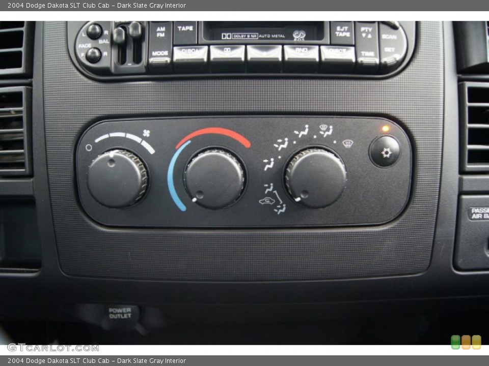 Dark Slate Gray Interior Controls for the 2004 Dodge Dakota SLT Club Cab #64556936