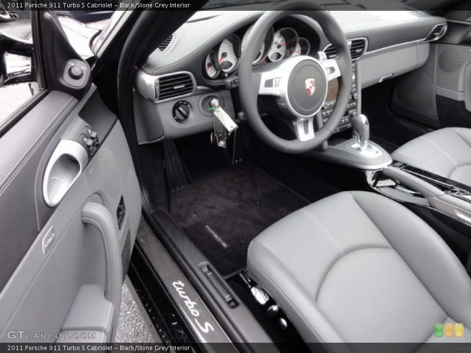 Black/Stone Grey Interior Photo for the 2011 Porsche 911 Turbo S Cabriolet #64582106