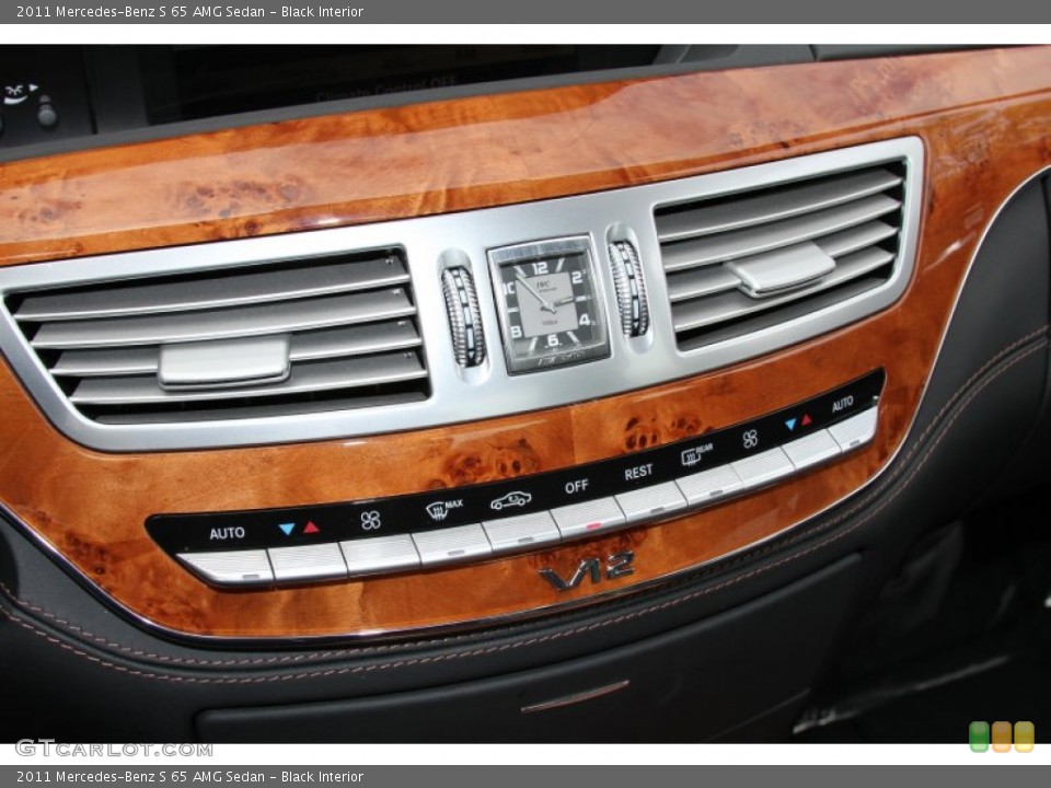 Black Interior Controls for the 2011 Mercedes-Benz S 65 AMG Sedan #64597827